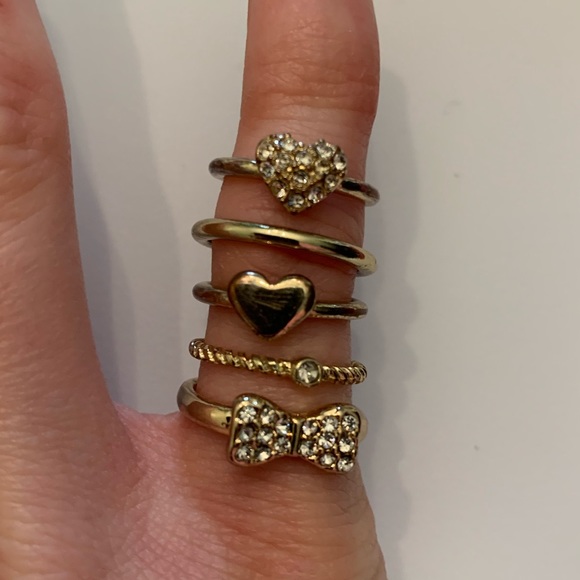 Gold midi rings and size 6.5/7 rings - Picture 3 of 5
